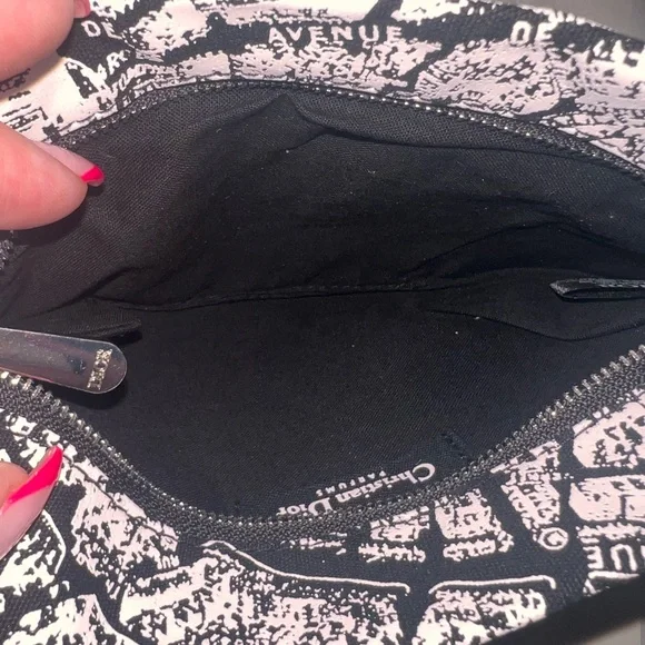 Dior GWP Patterned Pouch With Box - Picture 3 of 3